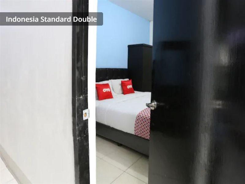 Oyo 3865 Wisma Niaga Giacarta Esterno foto