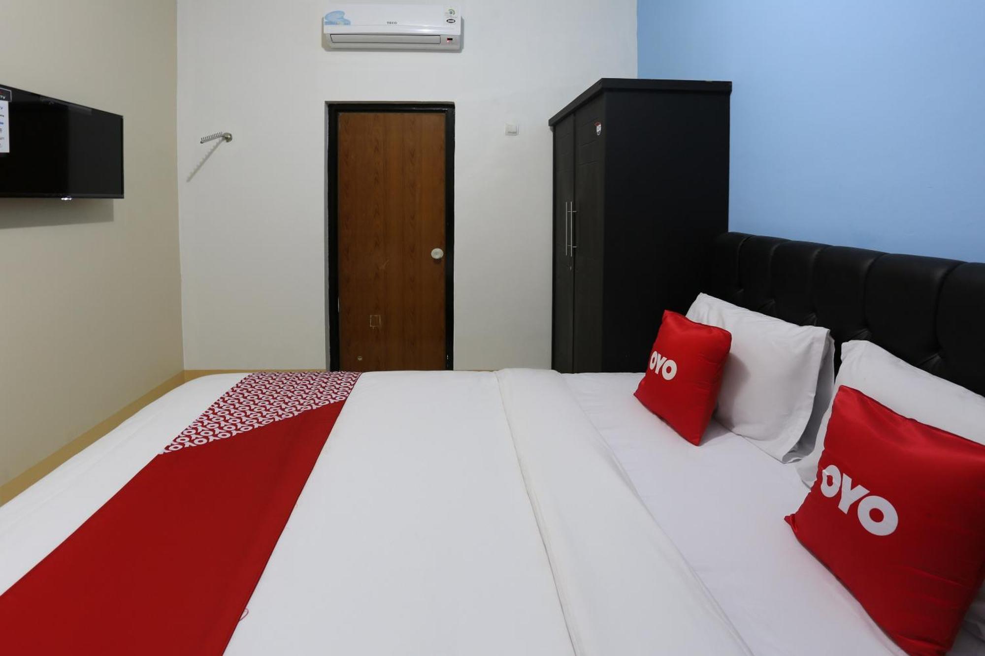 Oyo 3865 Wisma Niaga Giacarta Esterno foto