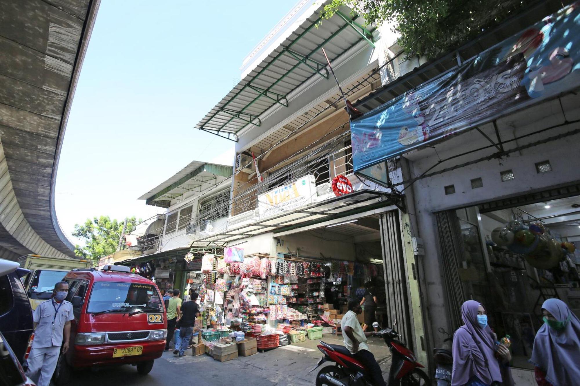 Oyo 3865 Wisma Niaga Giacarta Esterno foto