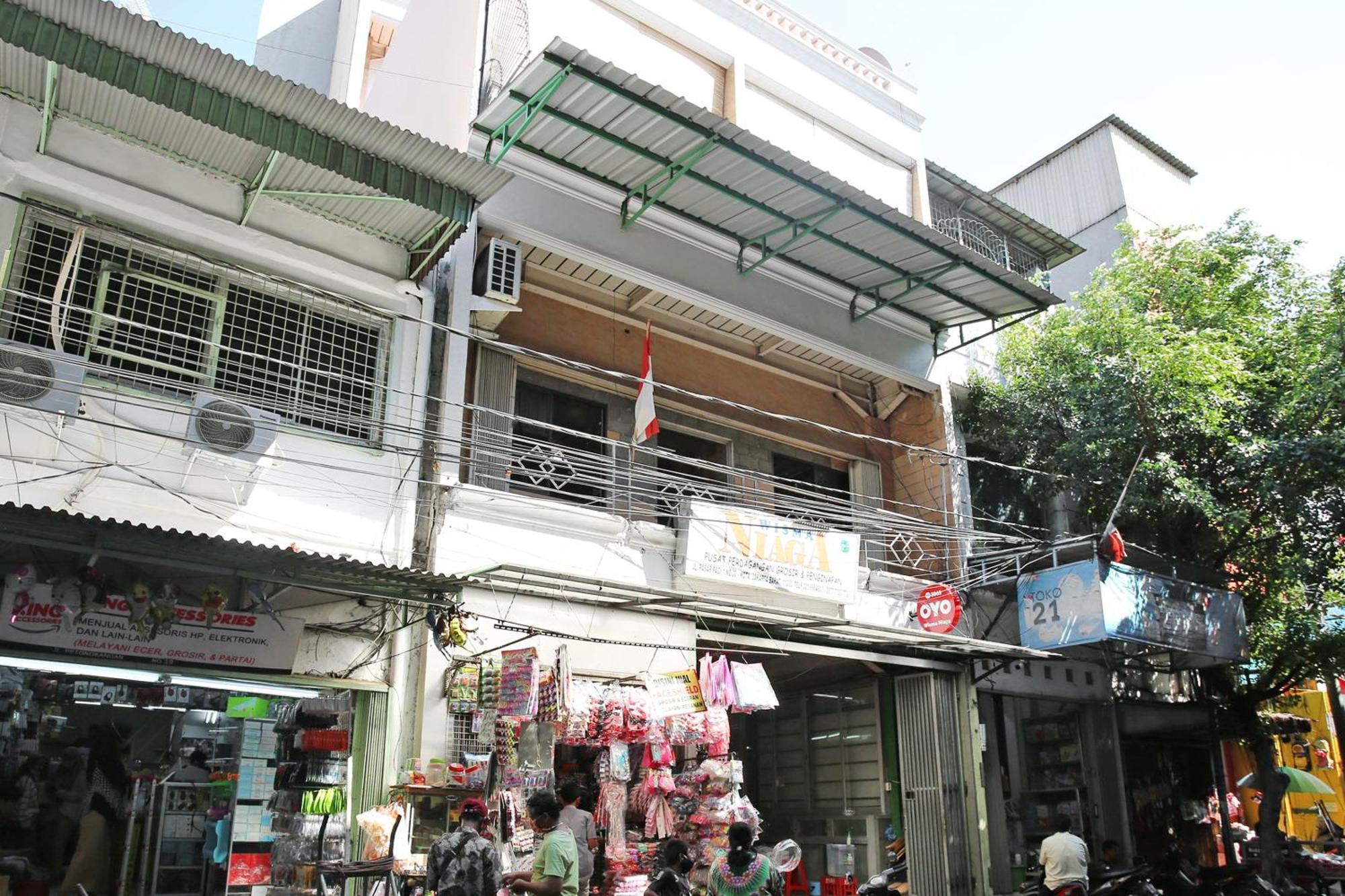 Oyo 3865 Wisma Niaga Giacarta Esterno foto