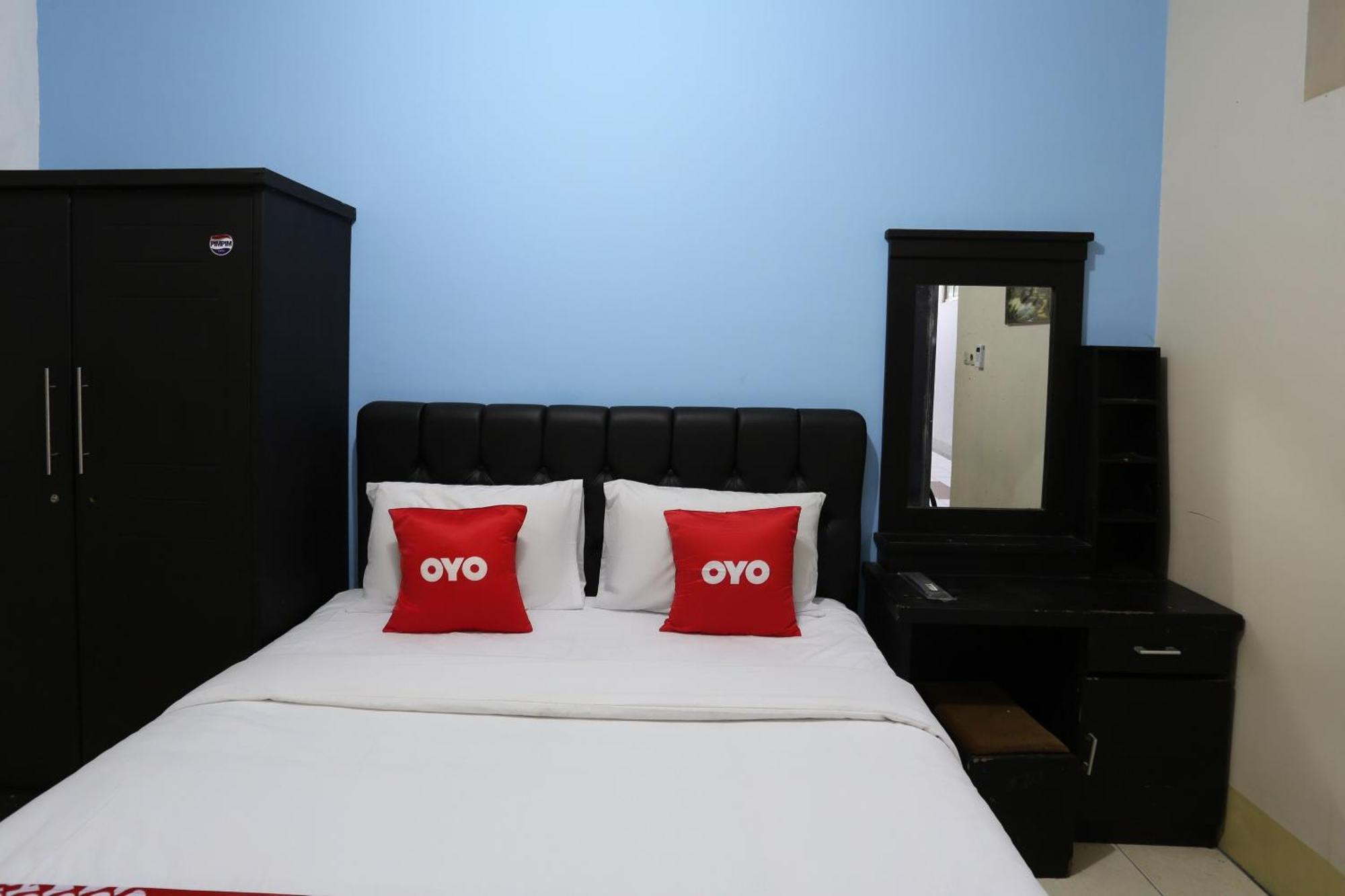 Oyo 3865 Wisma Niaga Giacarta Esterno foto
