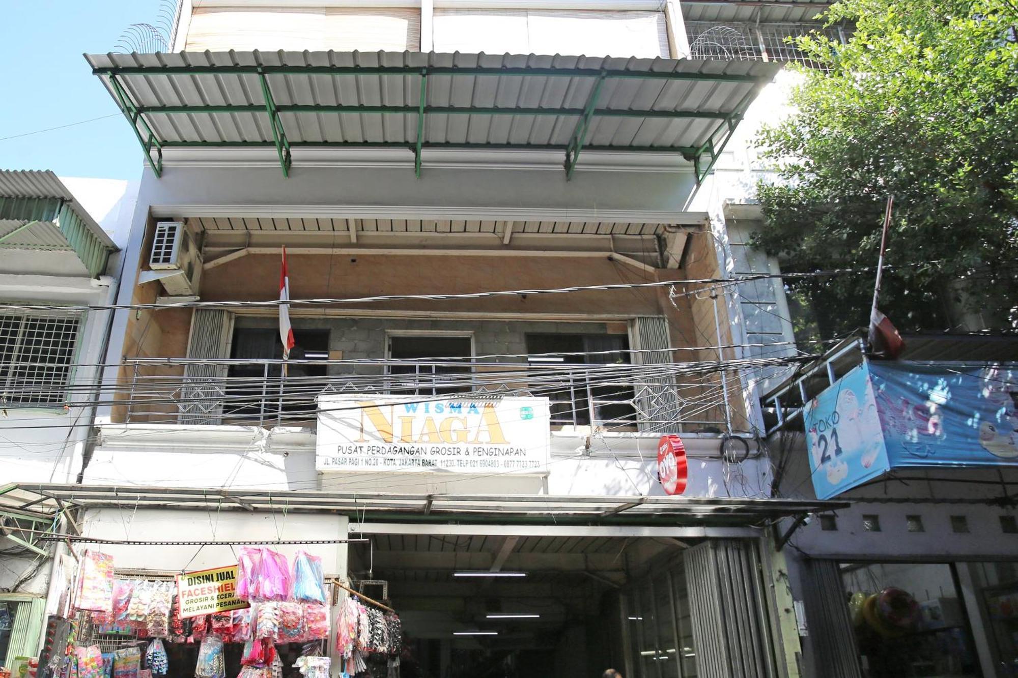 Oyo 3865 Wisma Niaga Giacarta Esterno foto