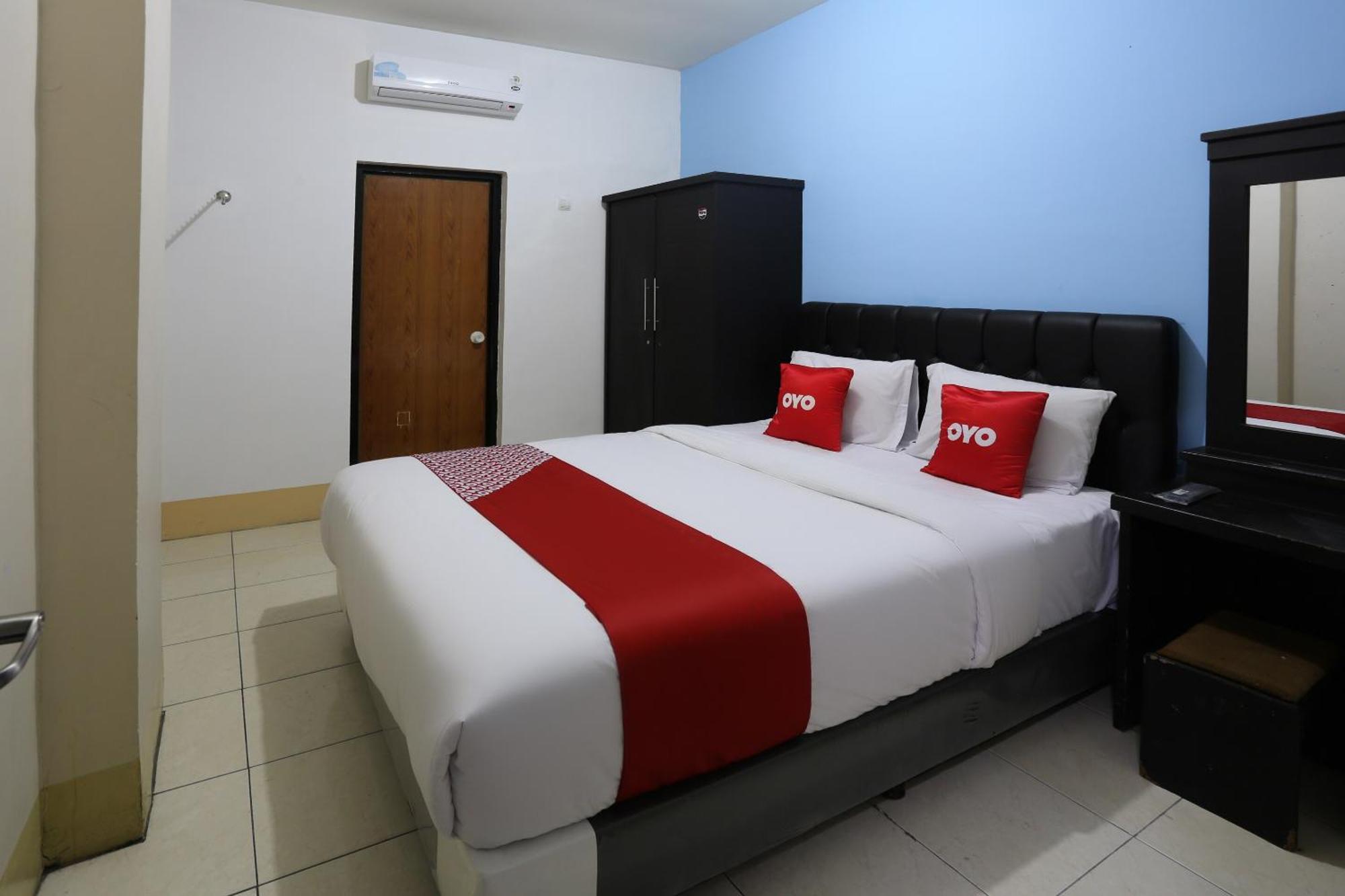 Oyo 3865 Wisma Niaga Giacarta Esterno foto