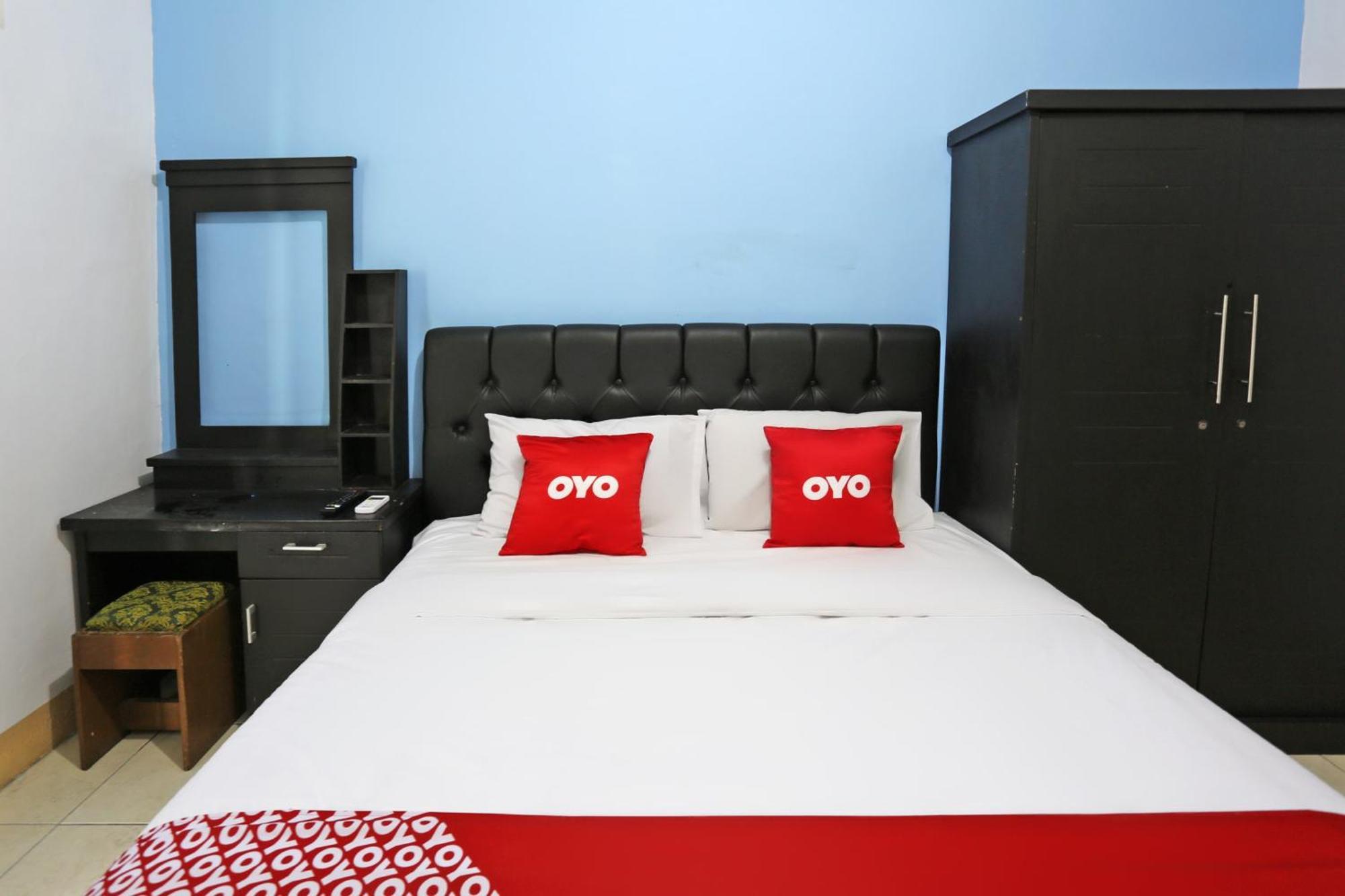 Oyo 3865 Wisma Niaga Giacarta Esterno foto