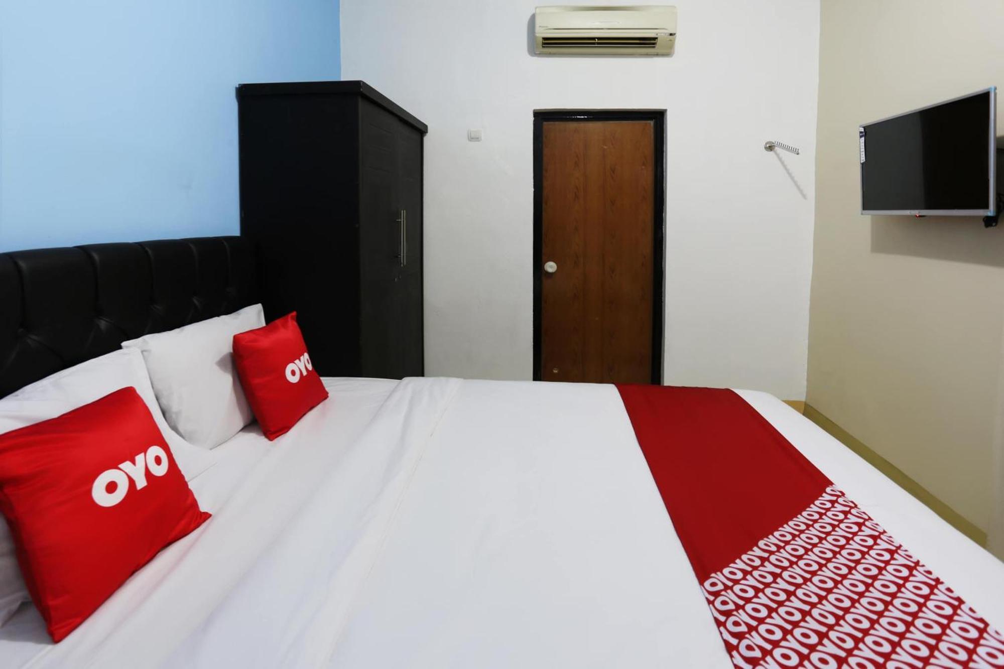Oyo 3865 Wisma Niaga Giacarta Esterno foto